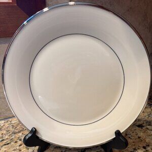 2 Lenox China SOLITAIRE Dinner Plates PLATINUM RIM 10.75" USA